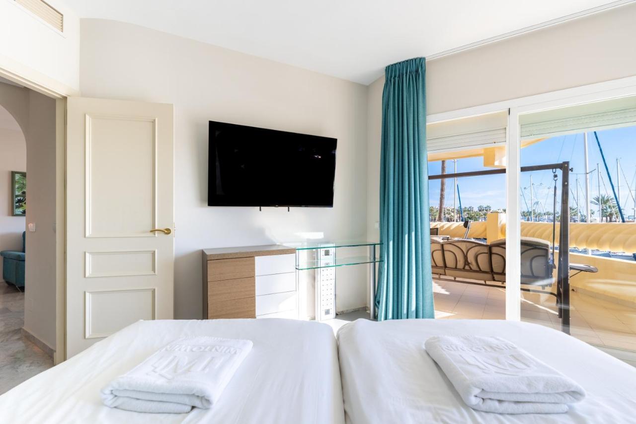 Wintowinrentals Luxury And Sea View Inside Puerto Marina Benalmádena Dış mekan fotoğraf